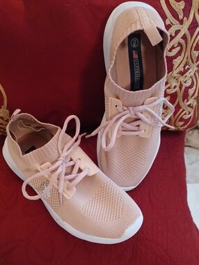 U.S. Polo Assn. Women's Light Pink Knit Lace-Up Sneakers
